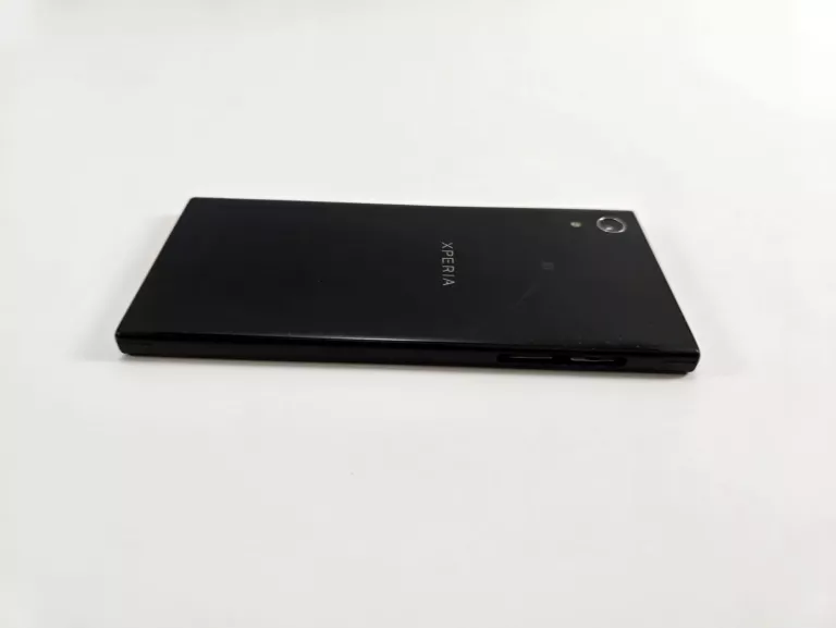 SMARTFON SONY XPERIA XA1 3 GB / 32 GB 4G (LTE) CZARNY