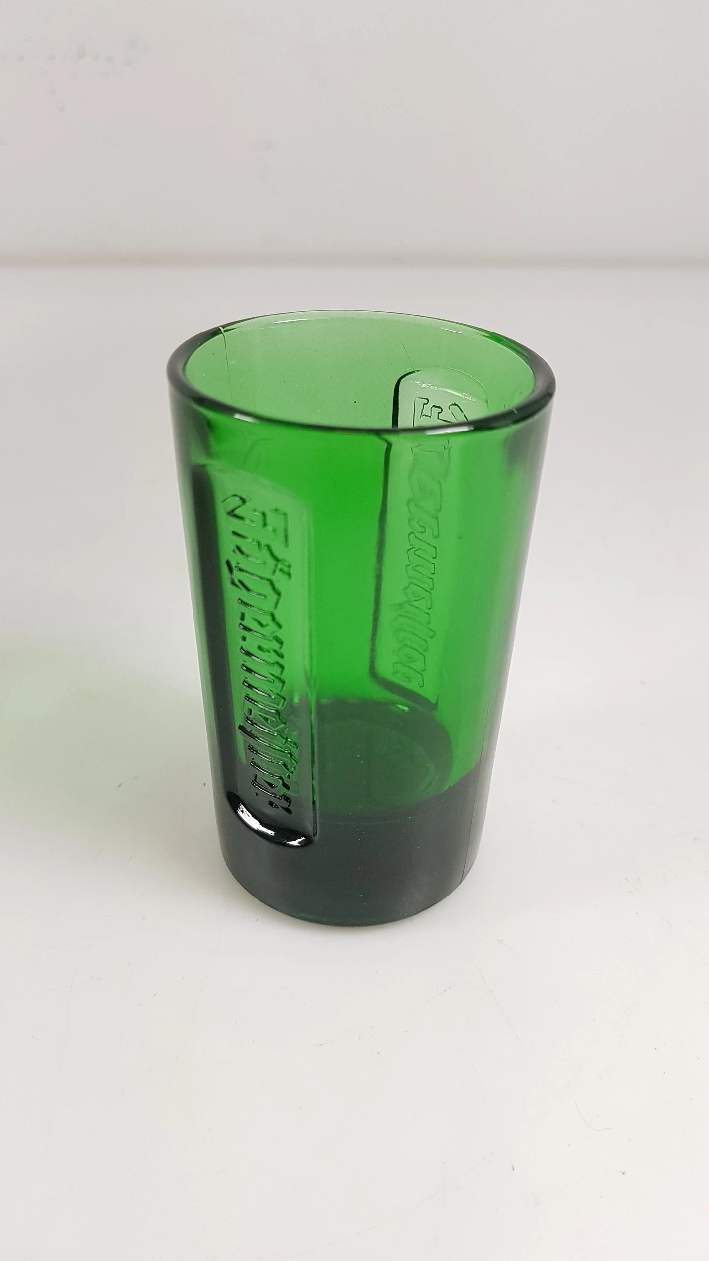 piekne-zielone-kieliszki-jagermeister-komplet-6-szt-ean-gtin-4067700014597