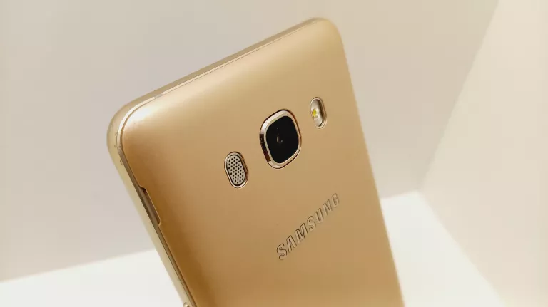SAMSUNG GALAXY J5  2/16GB ZŁOTY