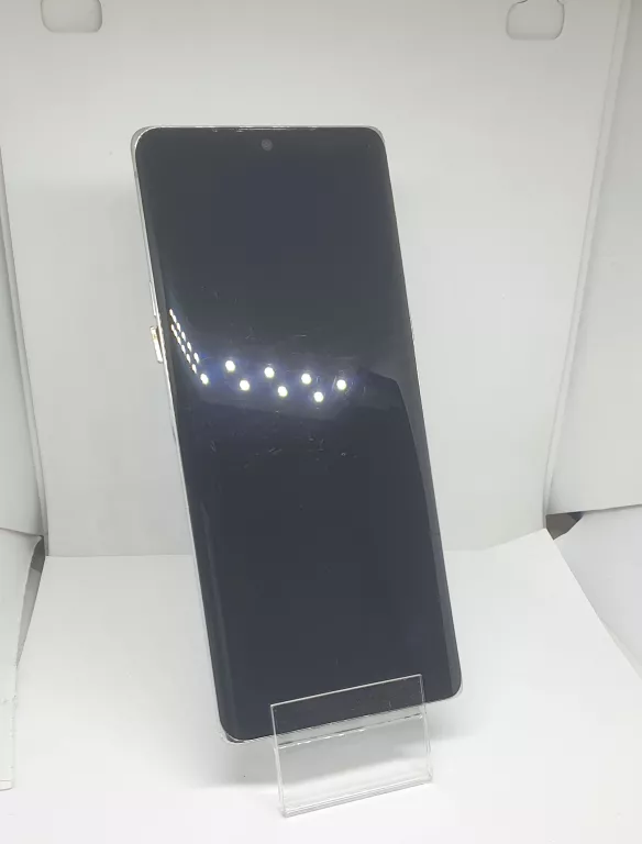 TELEFON LG VELVET