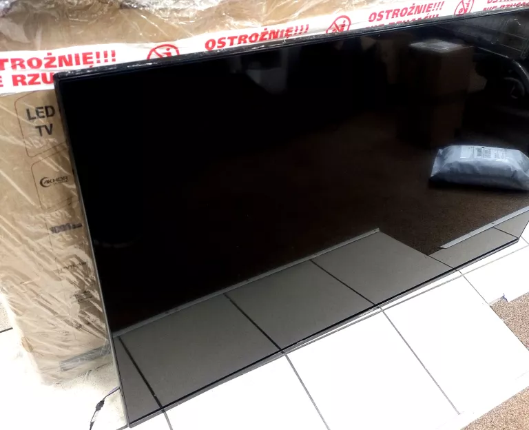 TELEWIZOR LED TELEFUNKEN D55V950M2CWH 55" 4K UHD CZARNY