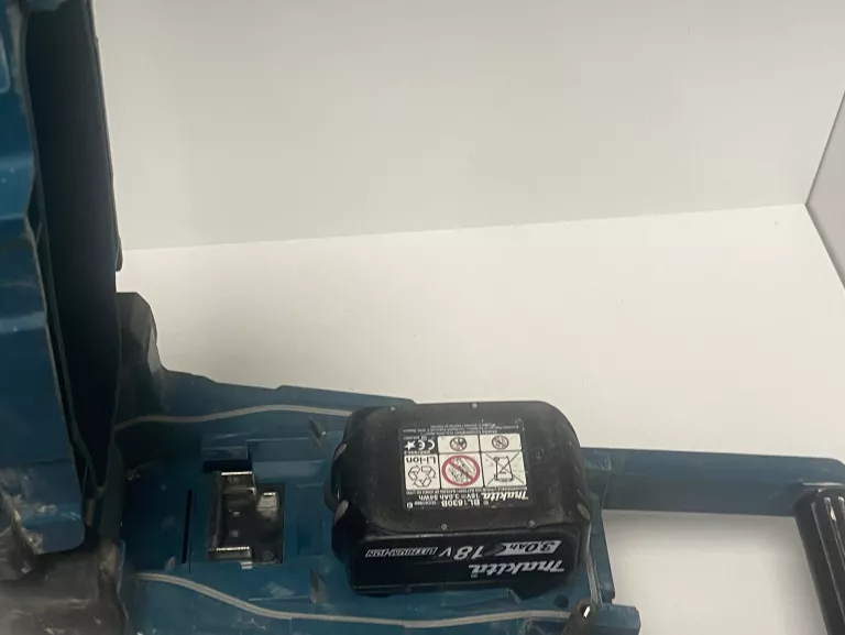 MAKITA RADIO BUDOWLANE DMR106 Z AKUMULATOREM