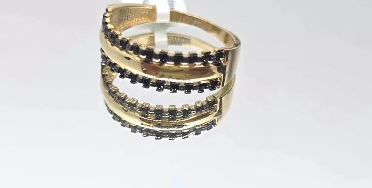zloty-pierscionek-z-czarnymi-kamykami-ean-gtin-072406250211