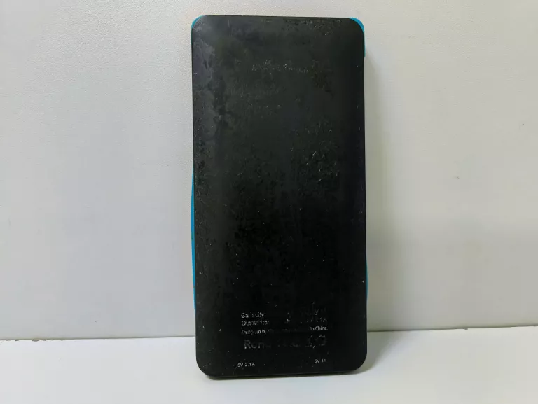 POWERBANK KIANO 10000 MAH SLIM CZARNY