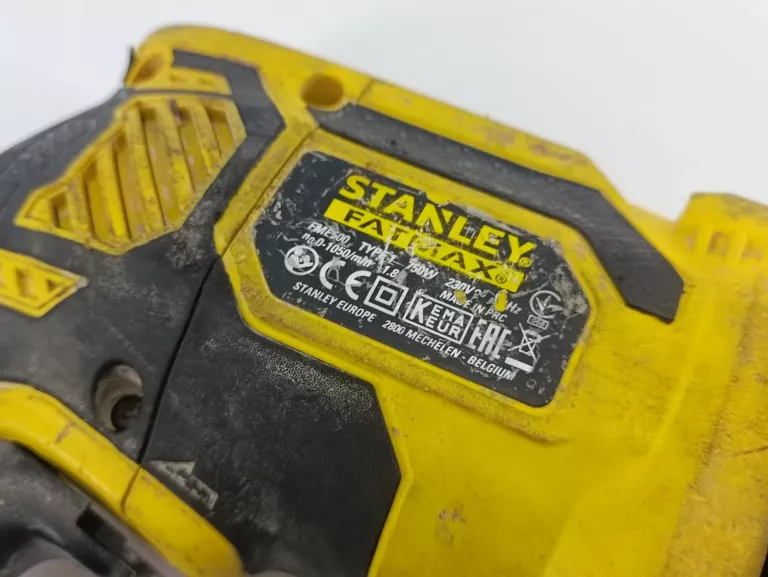 MŁOTOWIERTARKA STANLEY SDS PLUS 750 W FME500