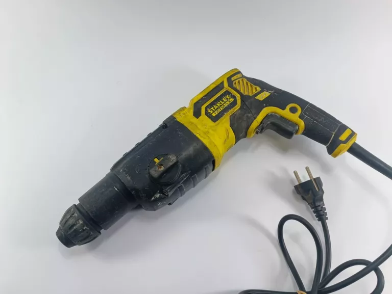 MŁOTOWIERTARKA STANLEY SDS PLUS 750 W FME500