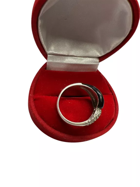 SREBRNY PIERŚCIONEK PR.925 W.4,25G R.18
