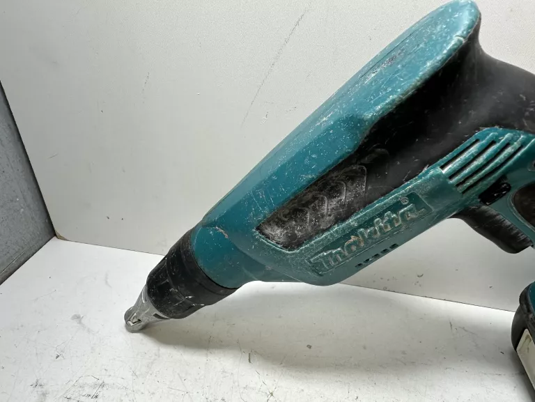 WKRĘTARKA DO KARTON GIPSU  MAKITA AKUMUALTOR 1,5AH