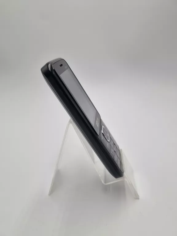 TELEFON KOMÓRKOWY Z KLAWISZAMI MAXCOM MM142 USZKODZONY NA CZEŚCI