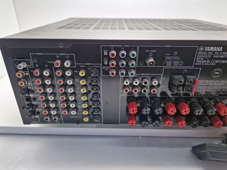 AMPLITUNER YAMAHA RX-V750