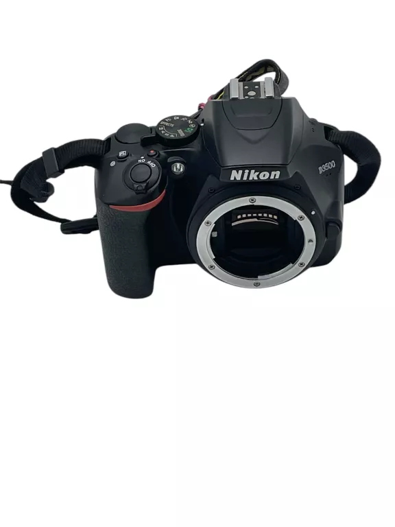 APARAT NIKON D3500 + NIKKOR AF-P 18-55 MM + PRZEBIEG 9733