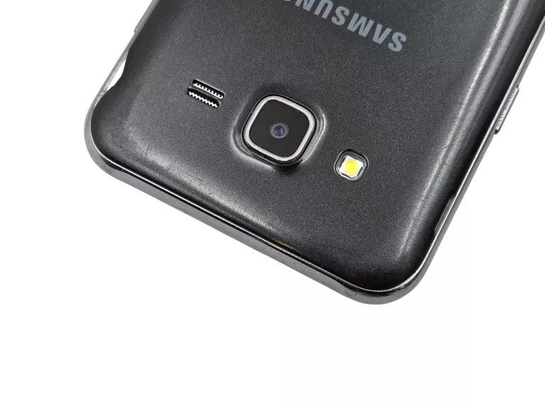 TELEFON SAMSUNG GALAXY J5 1,5/8GB 5" 2600MAH SINGLE SIM