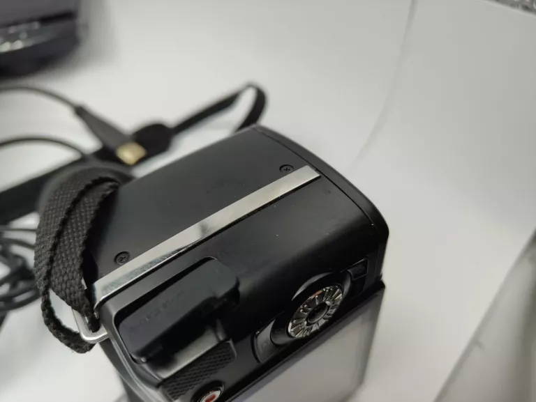 APARAT OLYMPUS SP-610UZ