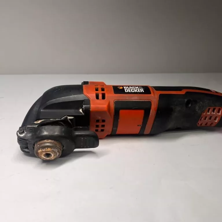NARZĘDZIE WIELOFUNKCYJNE BLACK&DECKER MT250KA