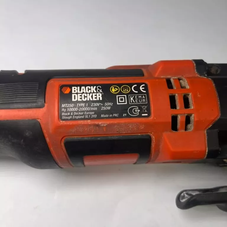 NARZĘDZIE WIELOFUNKCYJNE BLACK&DECKER MT250KA
