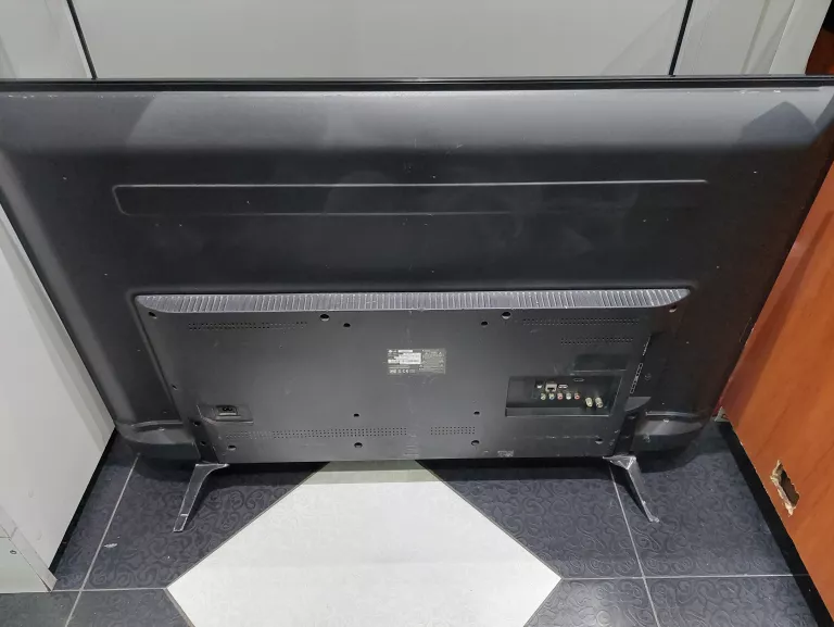 TELEWIZOR LG 49UJ620V 49 CALI + PILOT