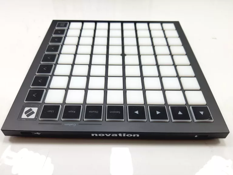 NOVATION LAUNCHPAD MINI MK3 - KONTROLER DAW USB