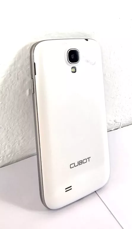 TELEFON CUBOT P9