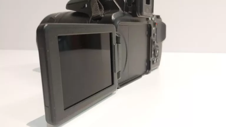 APARAT NIKON COOLPIX P900
