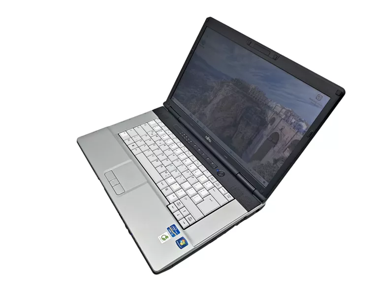 LAPTOP FUJITSU LIFEBOOK E751 15,6" I3-2330M 8/256GB HD GRAPHICS 3000
