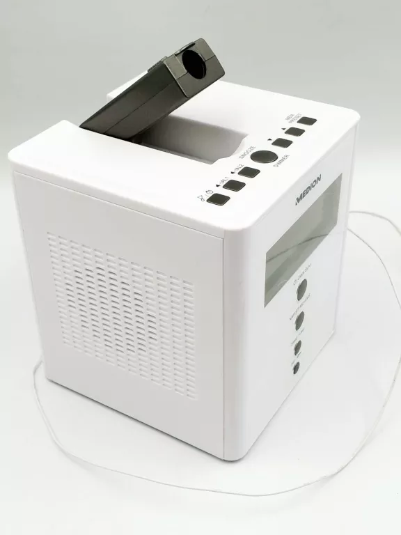 RADIOBUDZIK Z PROJEKTOREM MEDION MD43562