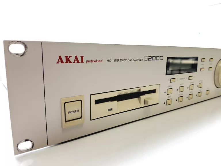SAMPLER STUDYJNY AKAI S2000 + DYSKIETKA