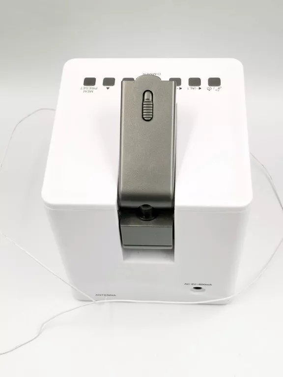 RADIOBUDZIK Z PROJEKTOREM MEDION MD43562