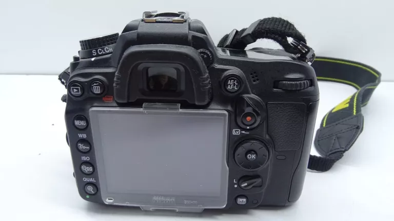 NIKON D7000 P:70500 + AF NIKKOR 50MM 1:1.4 D + LAMPA NIKON SB-900 ZESTAW