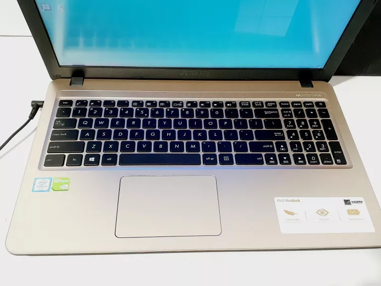 LAPTOP ASUS R540U NTEL CORE I3 RAM4GB DYSK1TB W10