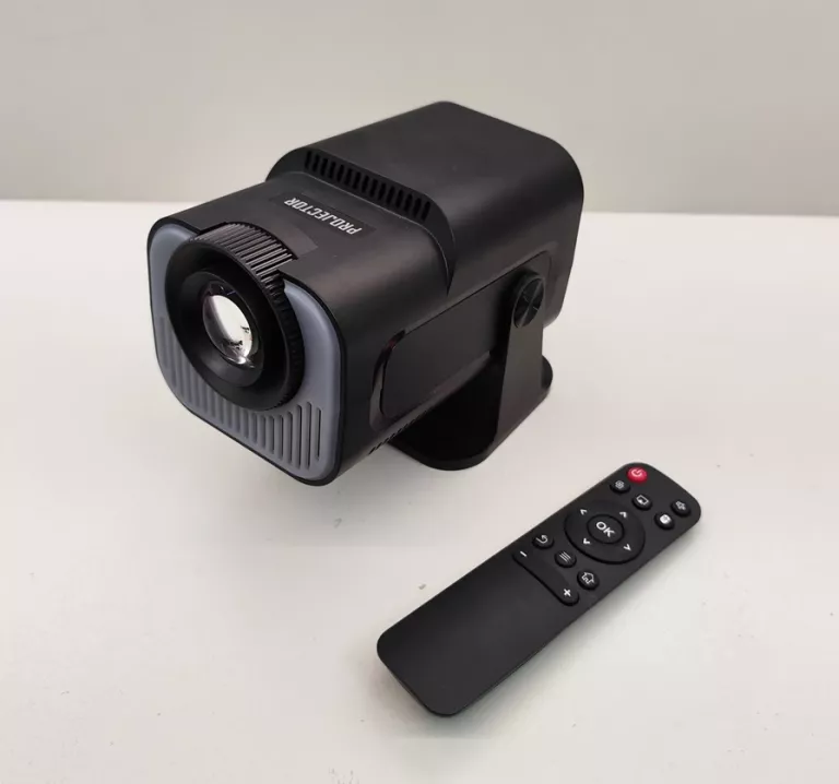 PROJEKTOR LCD HY320 MINI + PILOT
