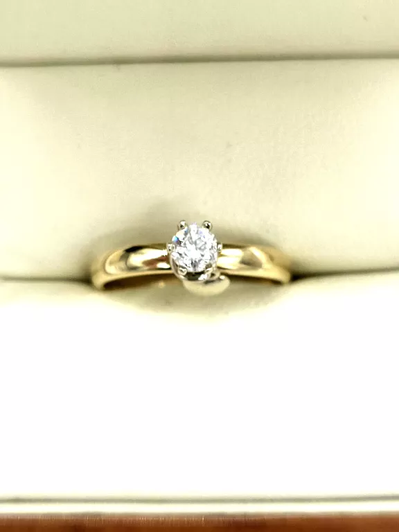 PRZEŚLICZNY ZŁOTY PIERŚCIONEK 585/2,60G