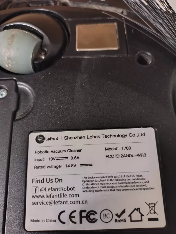 ROBOT SPRZĄTAJĄCY LEFANT T700