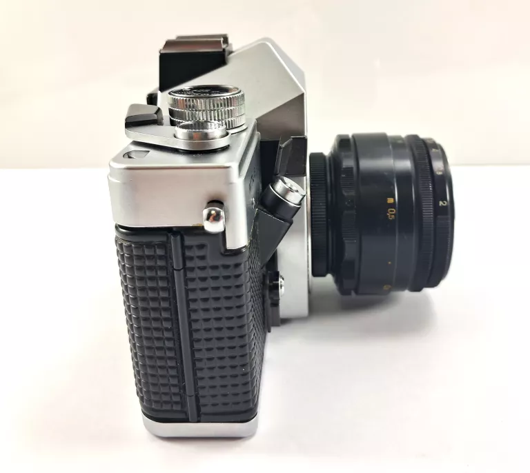 APARAT LUSTRZANKA PRAKTICA MTL3 + OBIEKTYW HELIOS 44-2 2/58 + ETUI