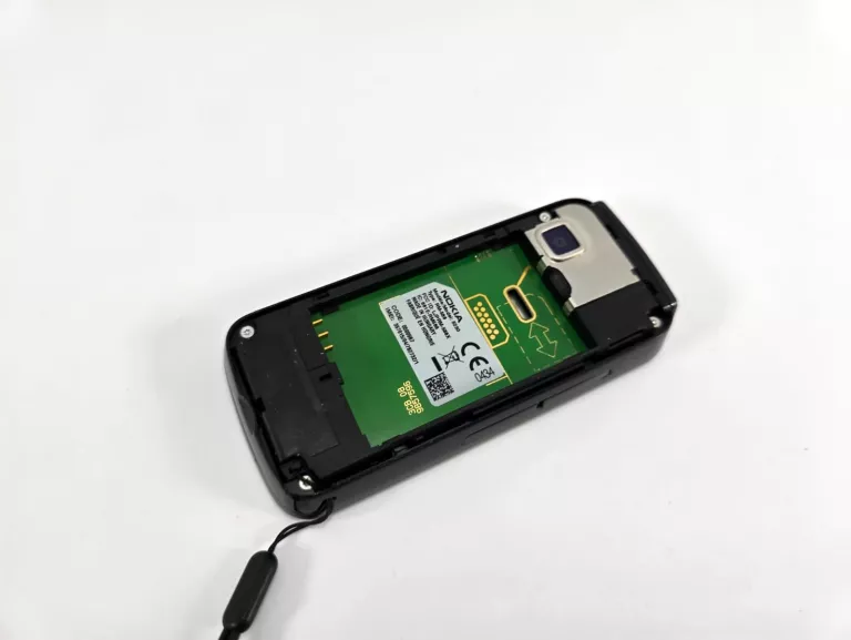 NOKIA 5230 128 MB / 64 MB 3G CZARNY