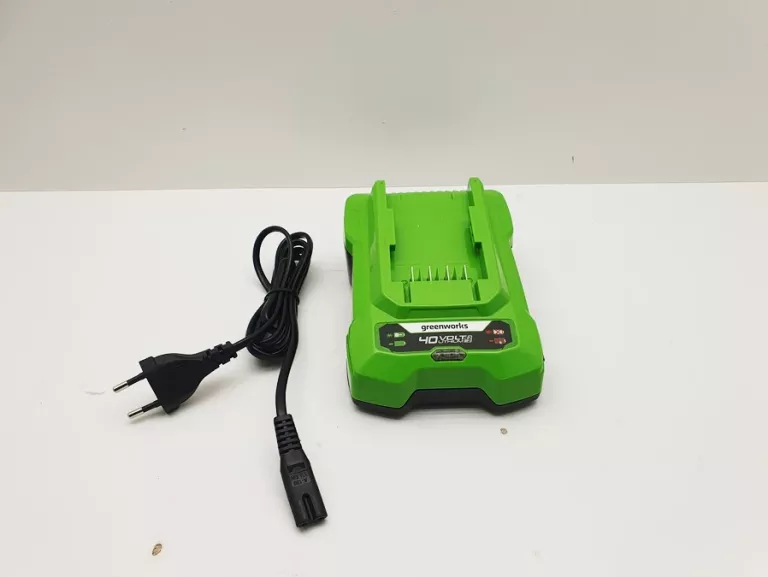 ŁADOWARKA DO AKUMULATORÓW GREENWORKS G40C 40V DC 2A
