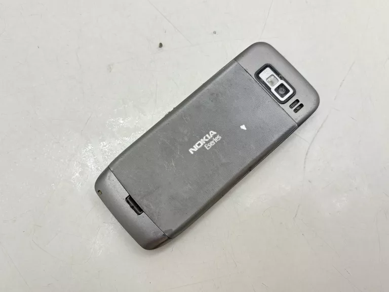 TELEFON KOMÓRKOWY NOKIA E52 4 MB / 128 MB 3G SREBRNY ORANGE