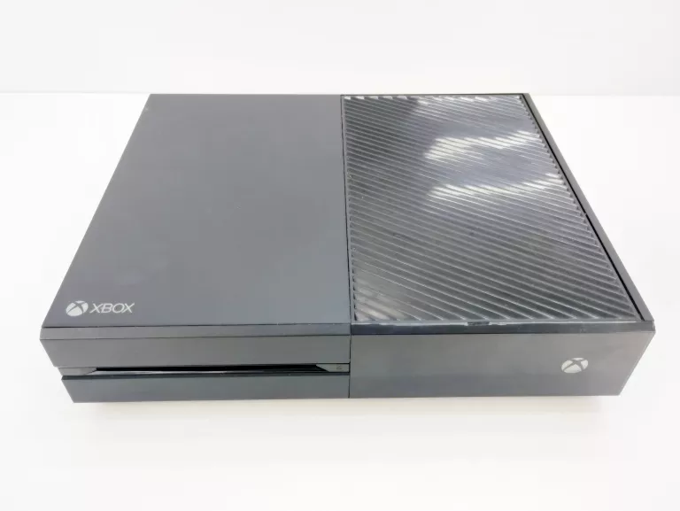 KONSOLA XBOX ONE MODEL 1540 1TB + PAD