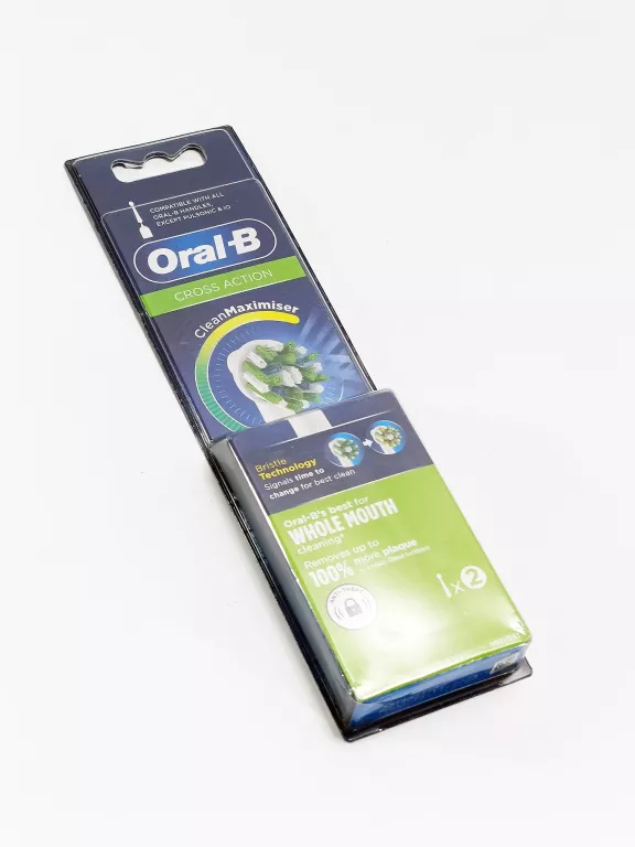 KOŃCÓWKI ORAL-B CROSS ACTION - 2 SZT