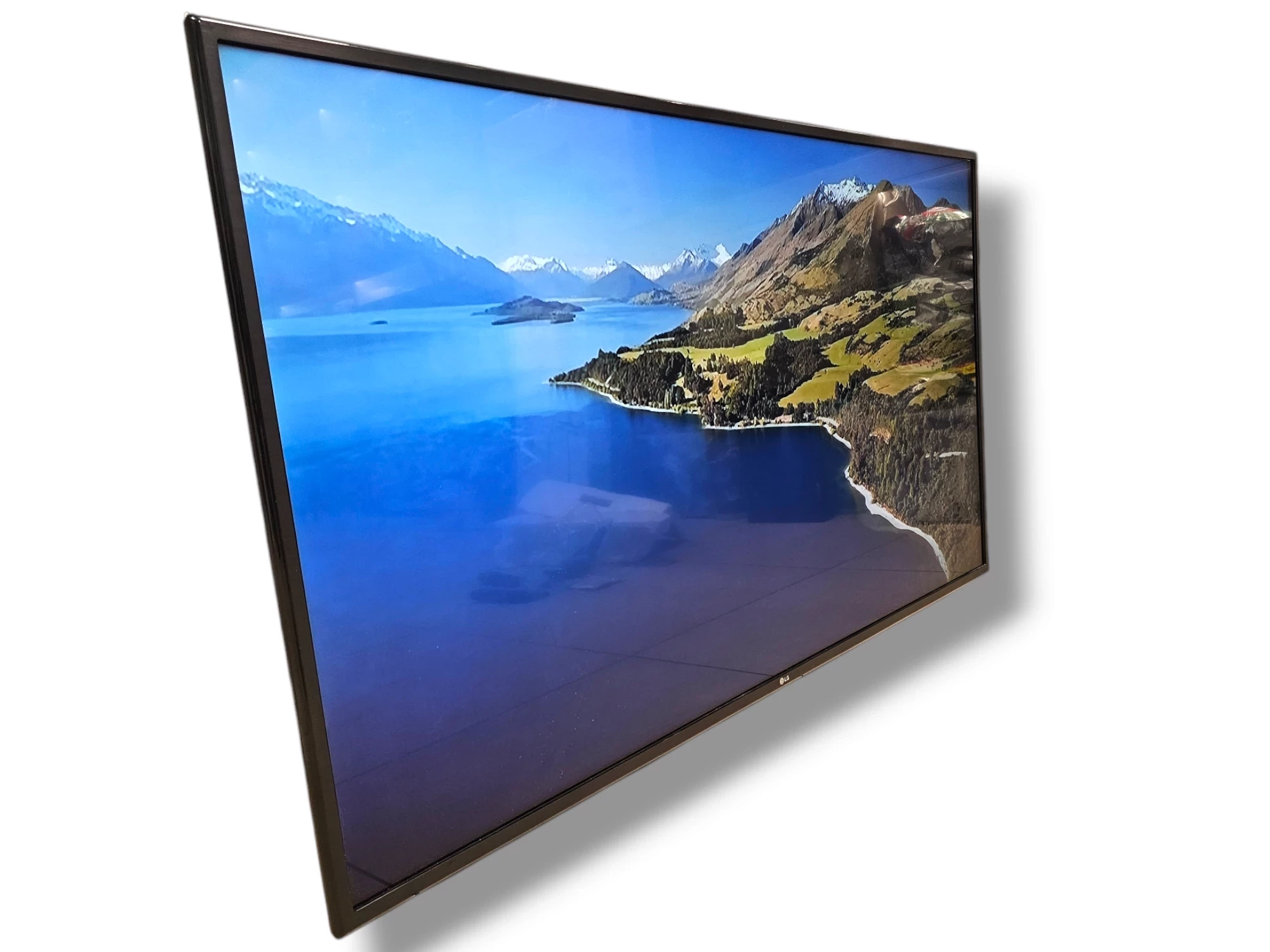 telewizor-led-lg-55um7050-55-cali-4k-uhd-przekatna-ekranu-cale-5500