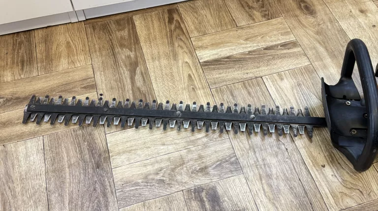 SPALINOWE NOŻYCE DO ŻYWOPŁOTU STIHL HS 45