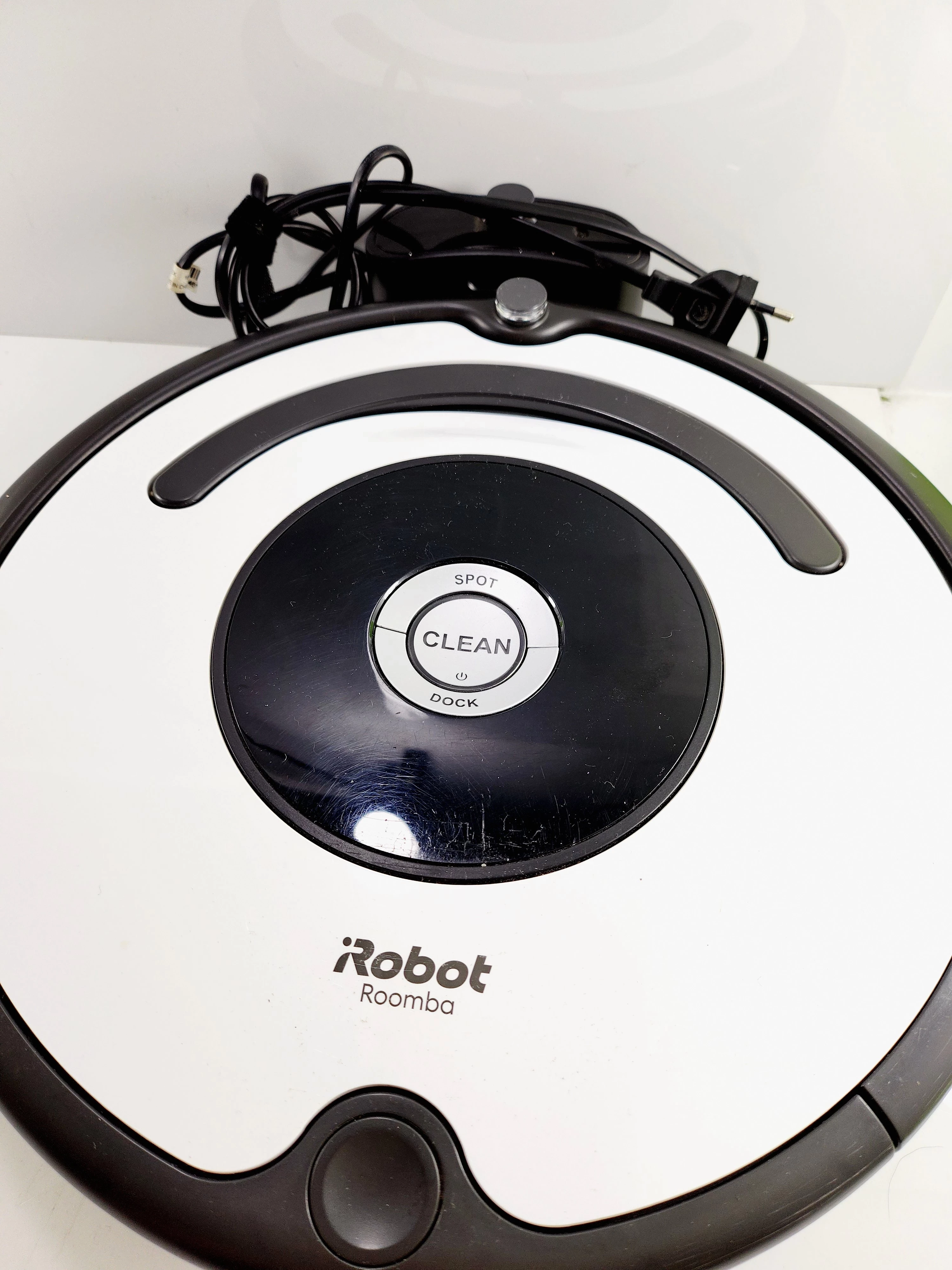 robot-sprzatajacy-irobot-roomba-675-akcesoria-ean-gtin-5060359287212