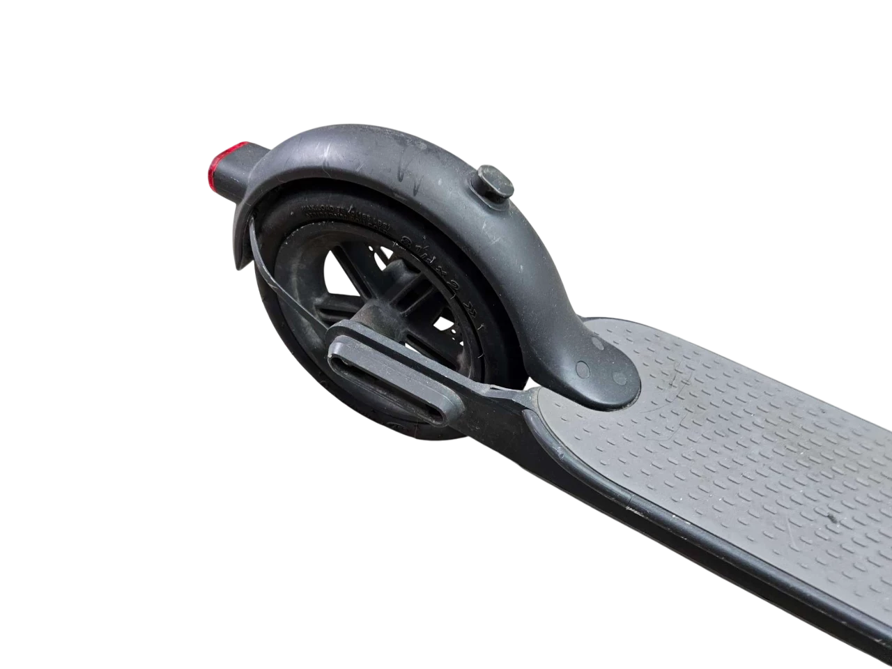 xiaomi-mi-electric-scooter-essential-20kmh-do-20km-250w-5200mah-do-100k-marka-248811-973724