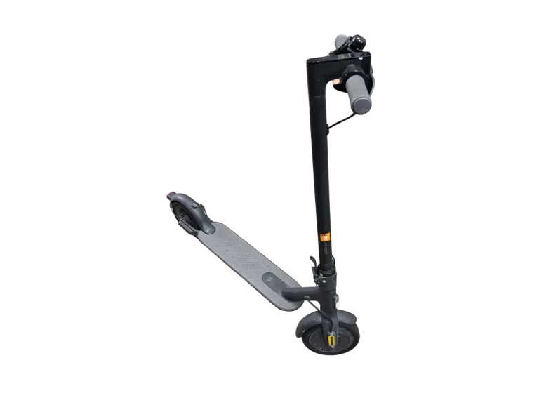 XIAOMI MI ELECTRIC SCOOTER ESSENTIAL 20KM/H DO 20KM 250W 5200MAH DO 100K