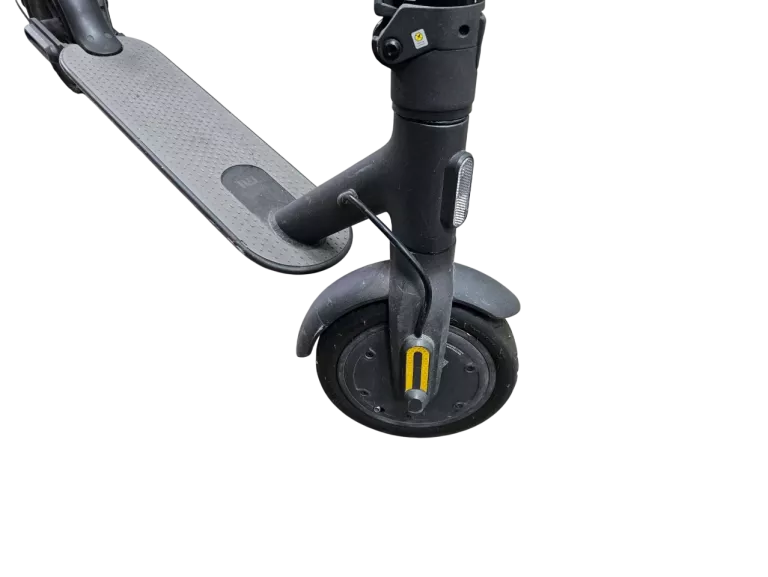 XIAOMI MI ELECTRIC SCOOTER ESSENTIAL 20KM/H DO 20KM 250W 5200MAH DO 100K