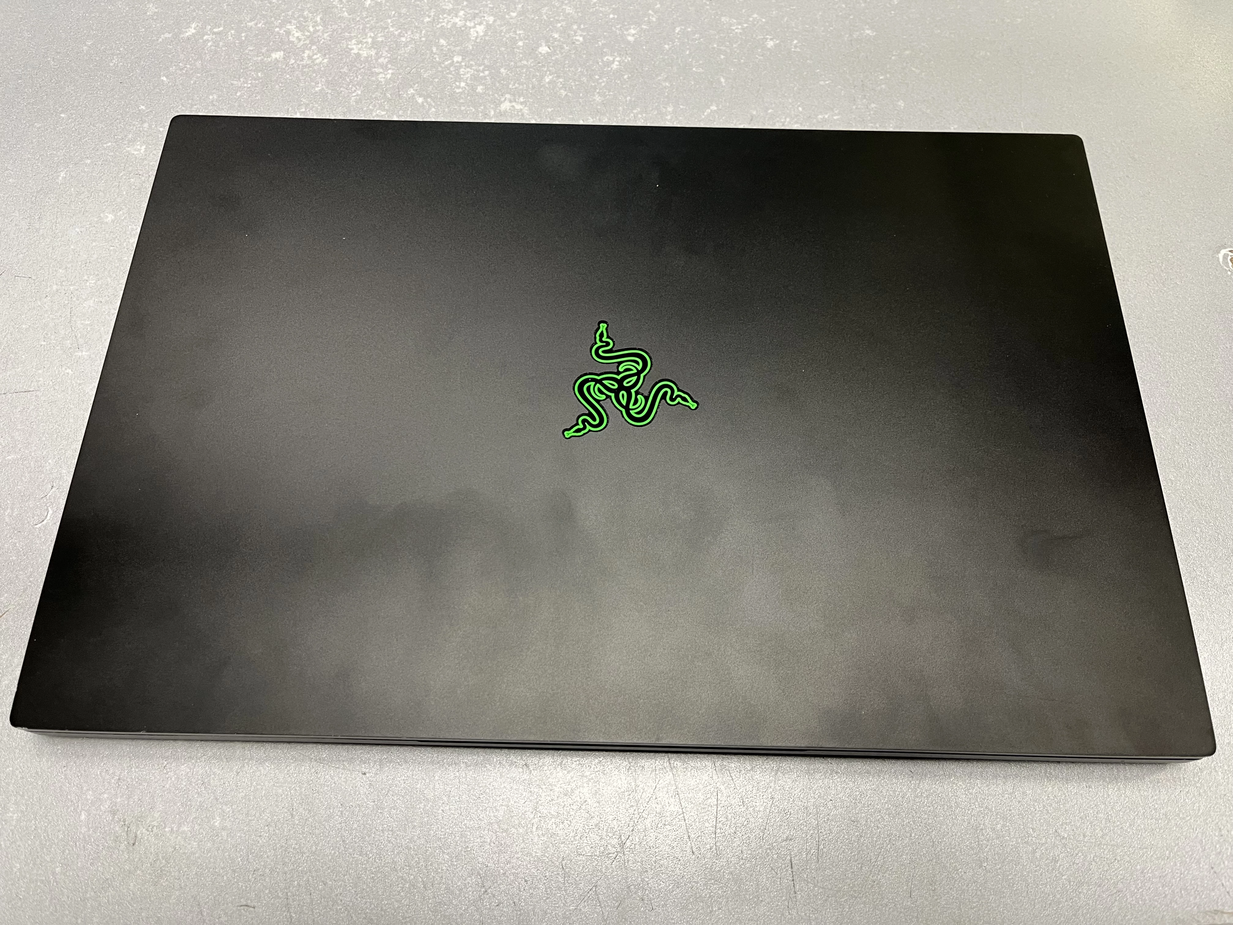 razer-blade-17-pro-32gb1tb-i7-9750h-26ghz-rtx2070-max-q-8gb-rozdzielczosc-px-4474-211477