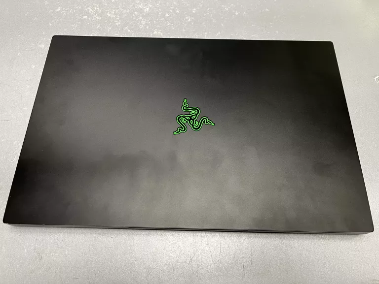 razer-blade-17-pro-32gb1tb-i7-9750h-26ghz-rtx2070-max-q-8gb-rozdzielczosc-px-4474-211477