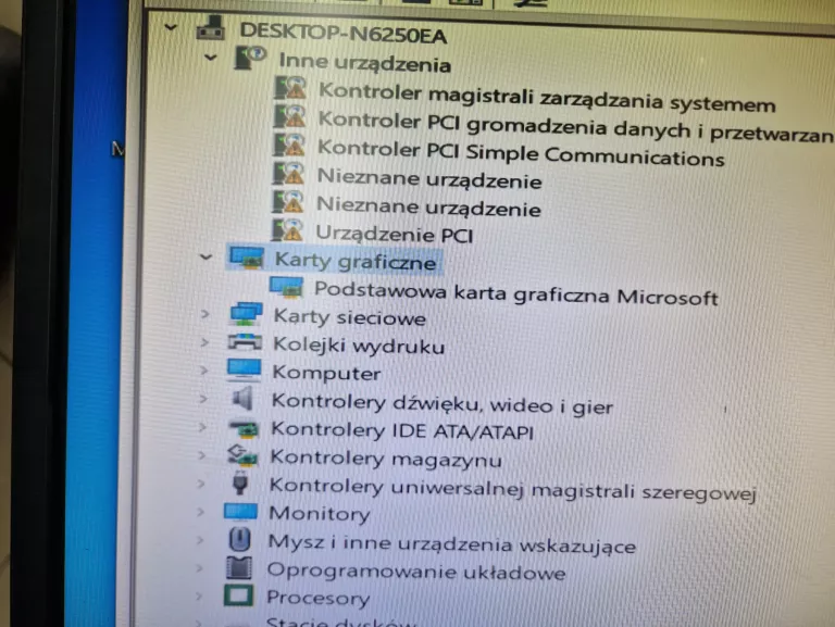 KOMPUTER STACJONARNY FUJITSU I3-8100CPU/16GB/256GB SSD