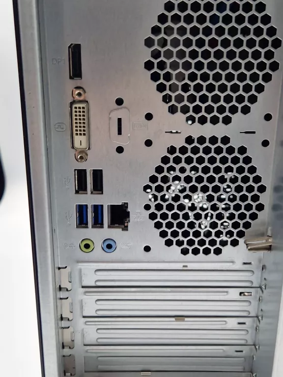 KOMPUTER STACJONARNY FUJITSU I3-8100CPU/16GB/256GB SSD
