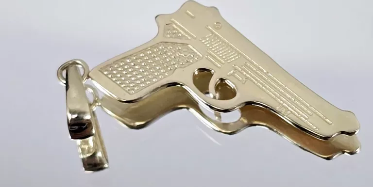 ZŁOTA ZAWIESZKA PISTOLET P:585 W:1,23G