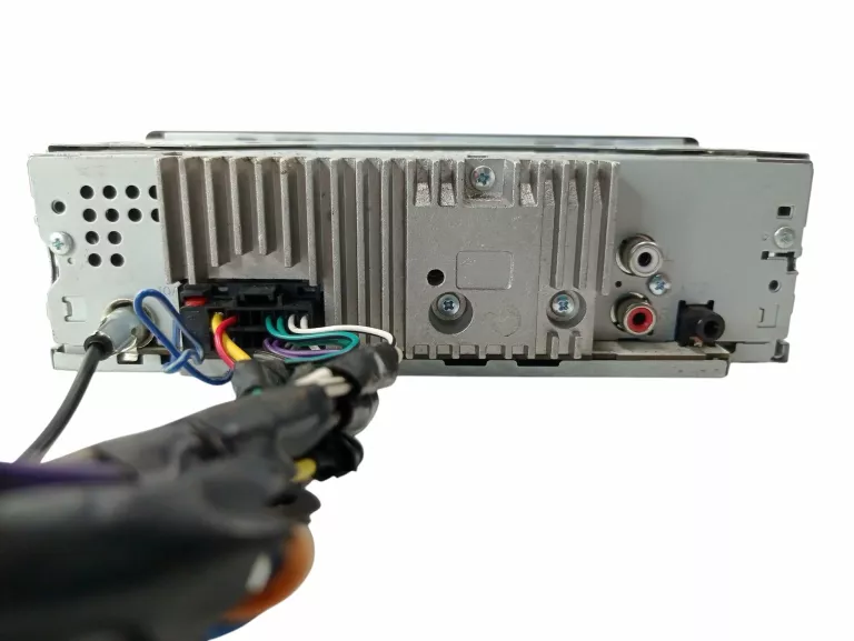 RADIO SAMOCHODOWE PIONEER MVH-29BT Z PRZEJŚCIÓWKA DO VECTRY C